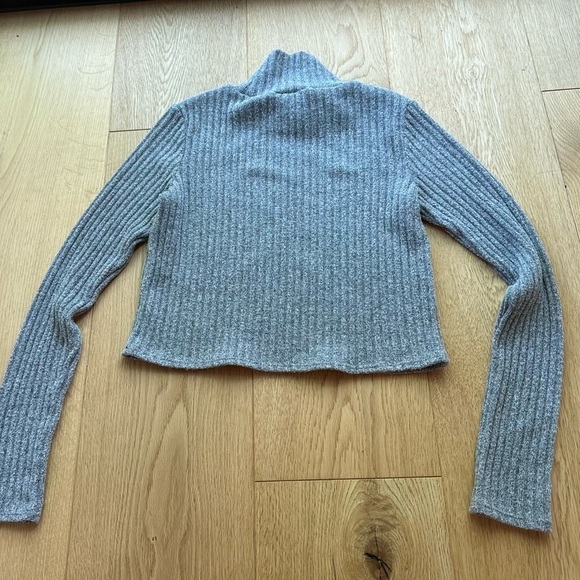 ARITZIA  WILFRED FREE MOCK NECK LONG SLEEVE CROP TOP - XXS - Picture 10 of 15